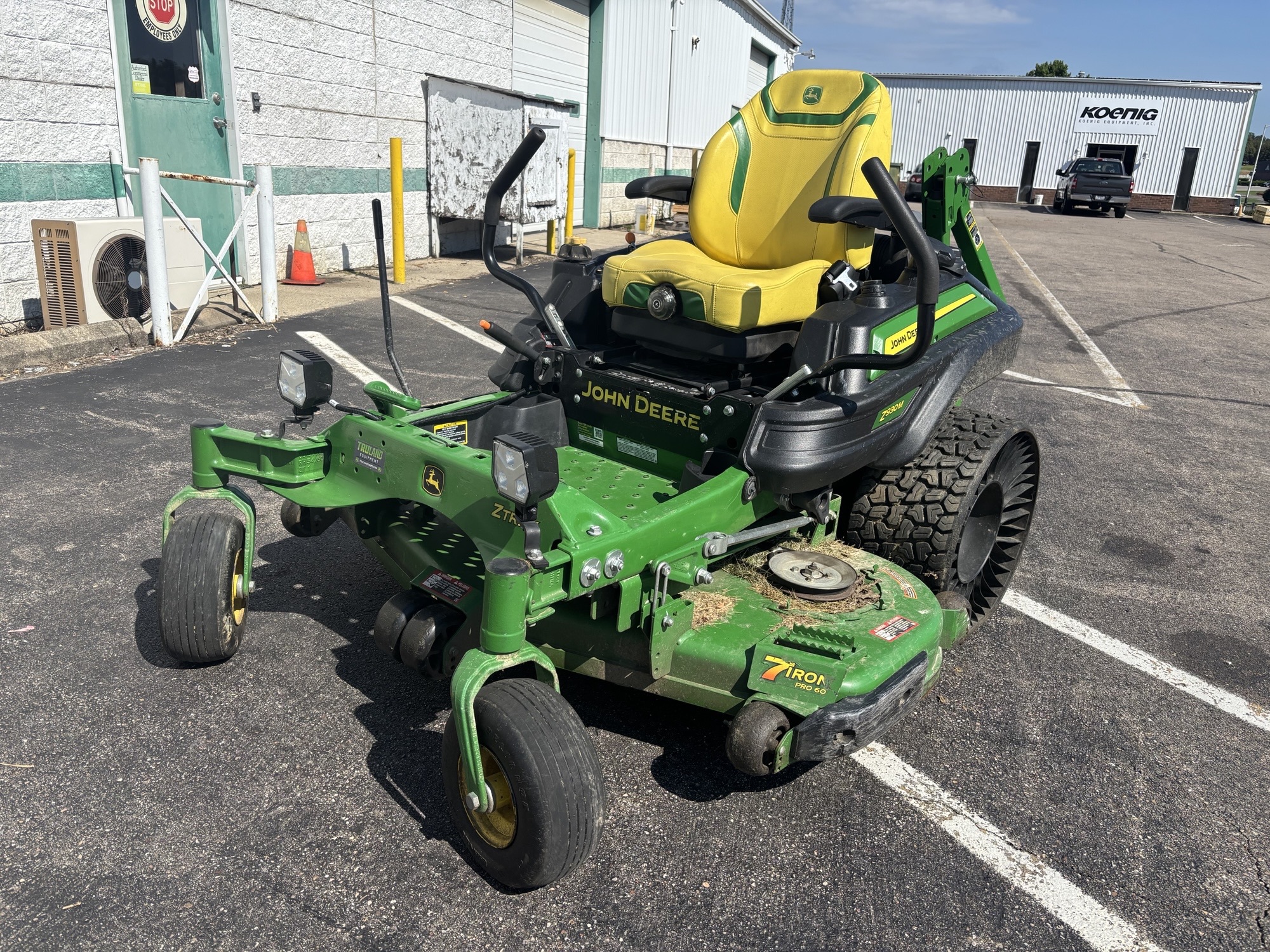Used 2025 John Deere Z930M Zero Turn Mowers at Koenig Equipment in Lebanon, OH - PhotoXL8