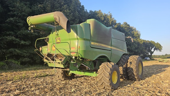 Photo of 2023 John Deere S780