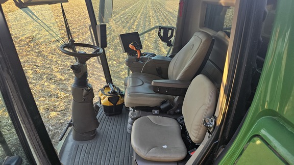Photo of 2023 John Deere S780