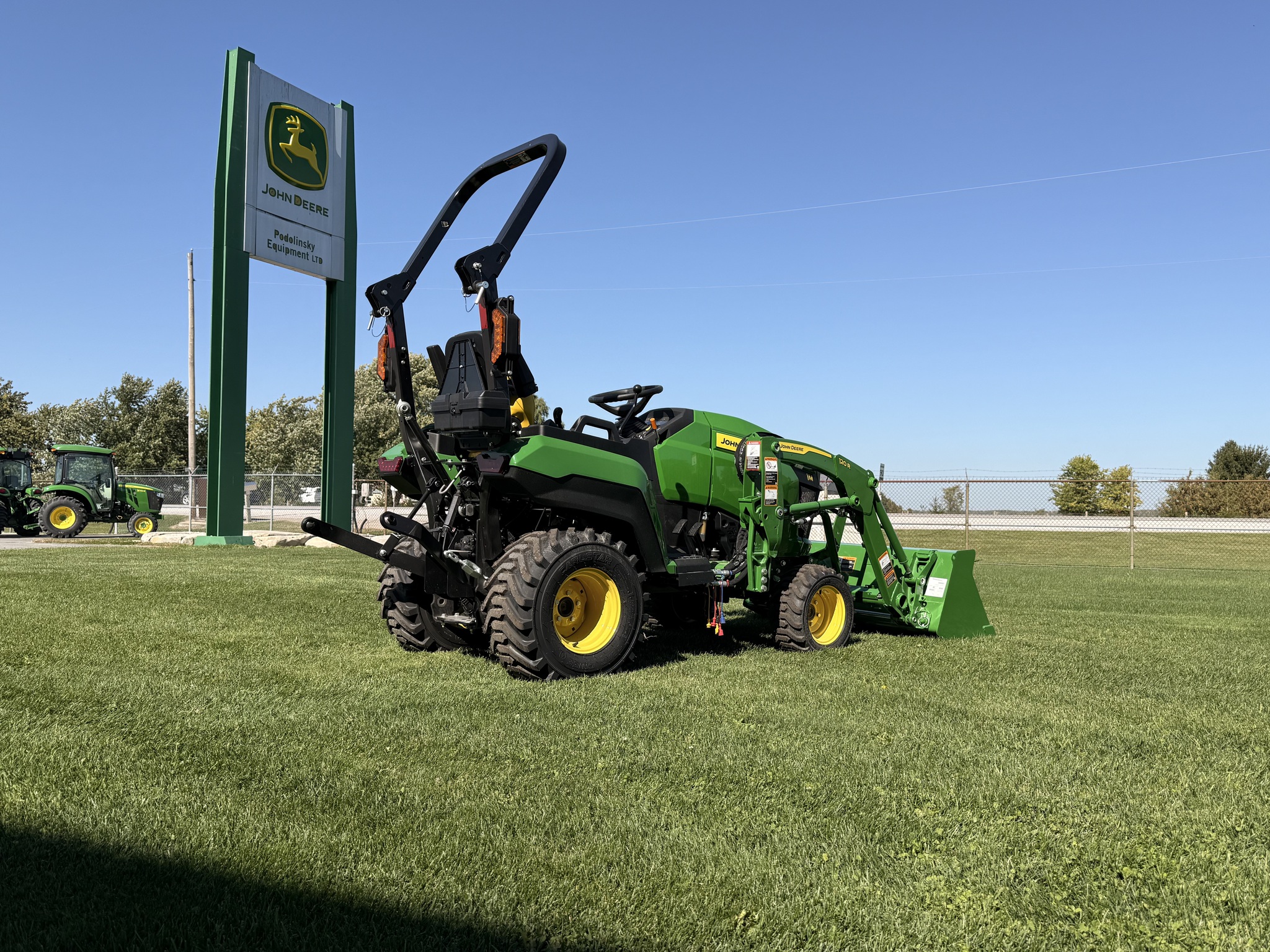 2027 John Deere 1M 25 Compact Utility Tractors
