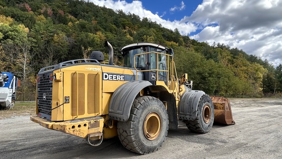 2007 John Deere 744K