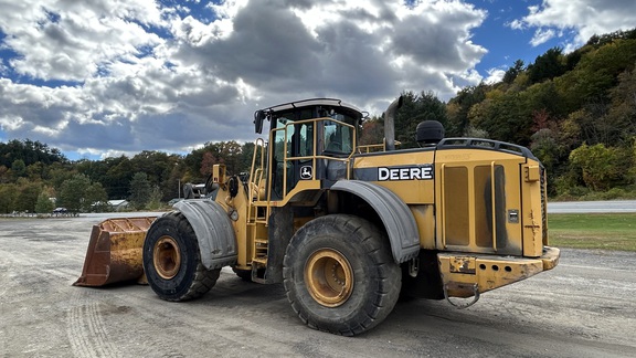 2007 John Deere 744K