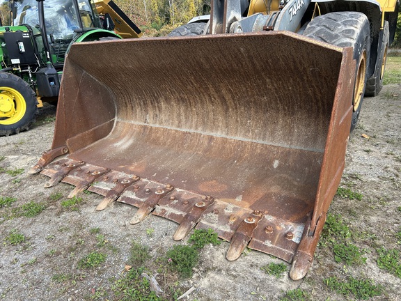 2007 John Deere 744K