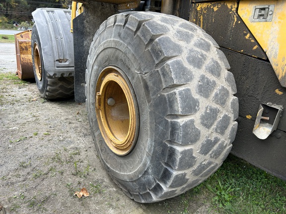 2007 John Deere 744K