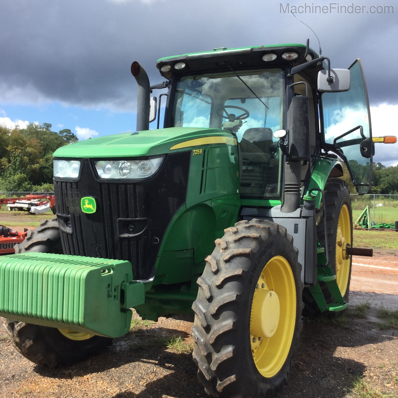 2013 John Deere 7215R Image 6