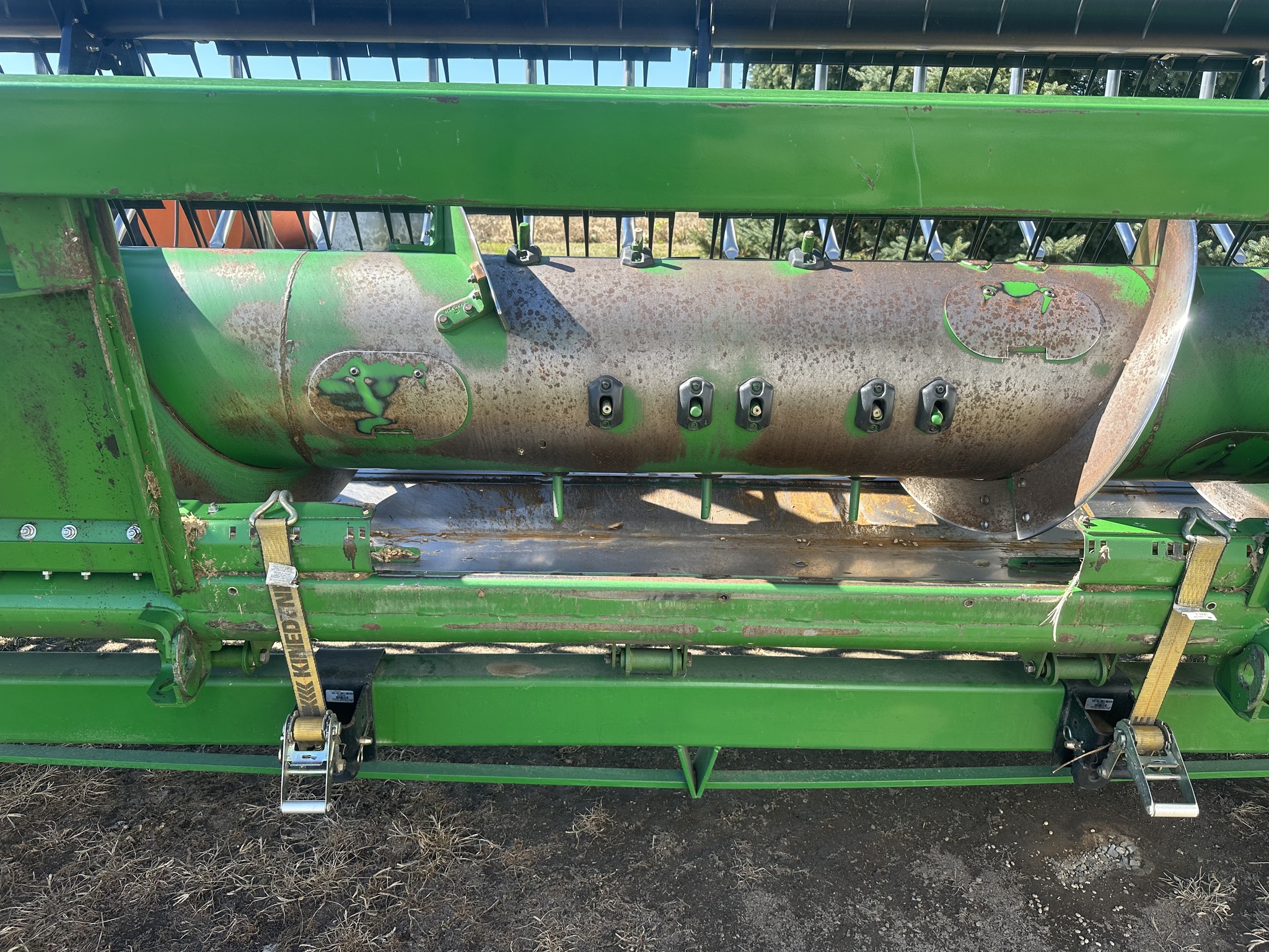 2013 John Deere 630F Image 4