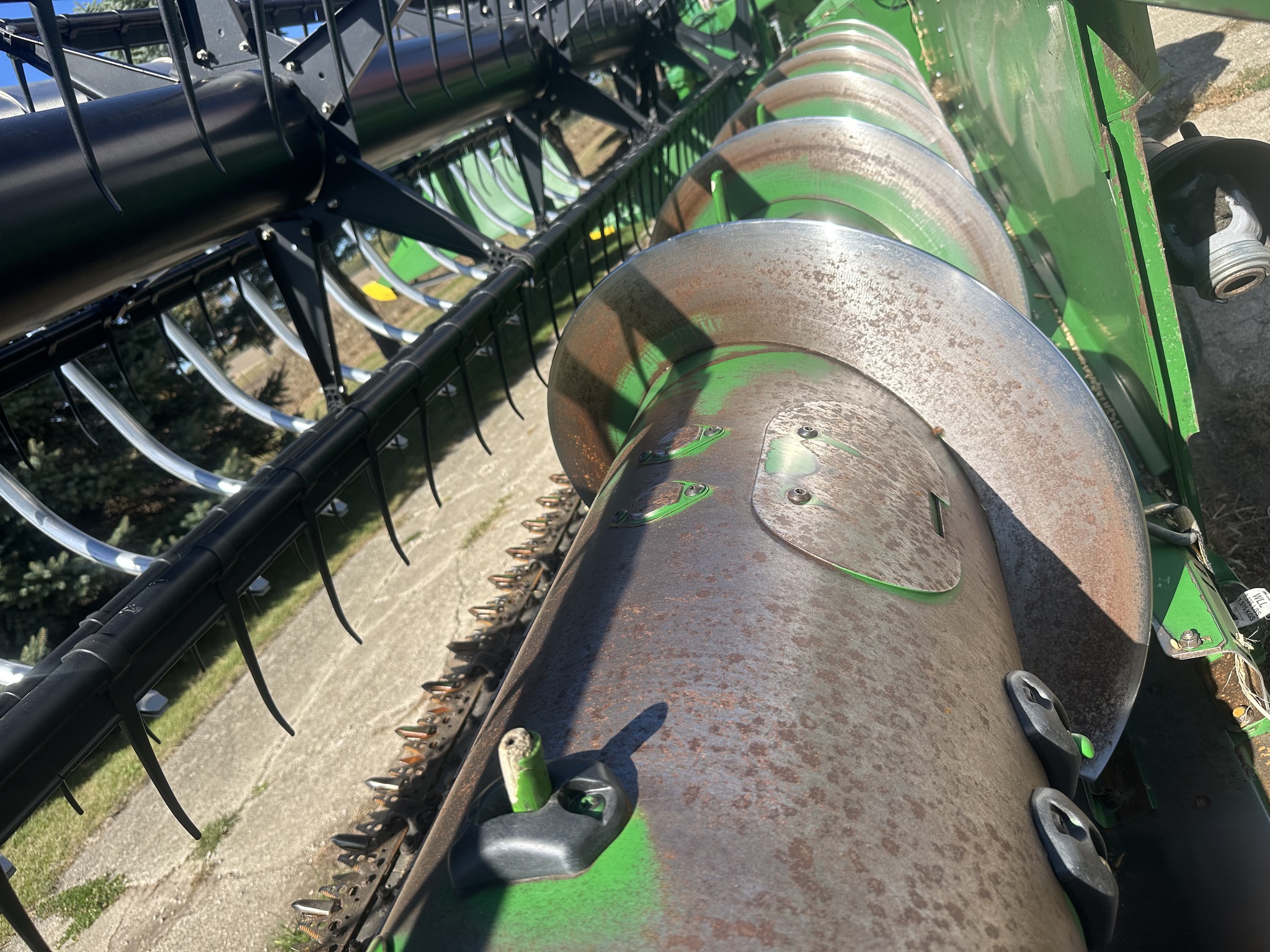 2013 John Deere 630F Image 5