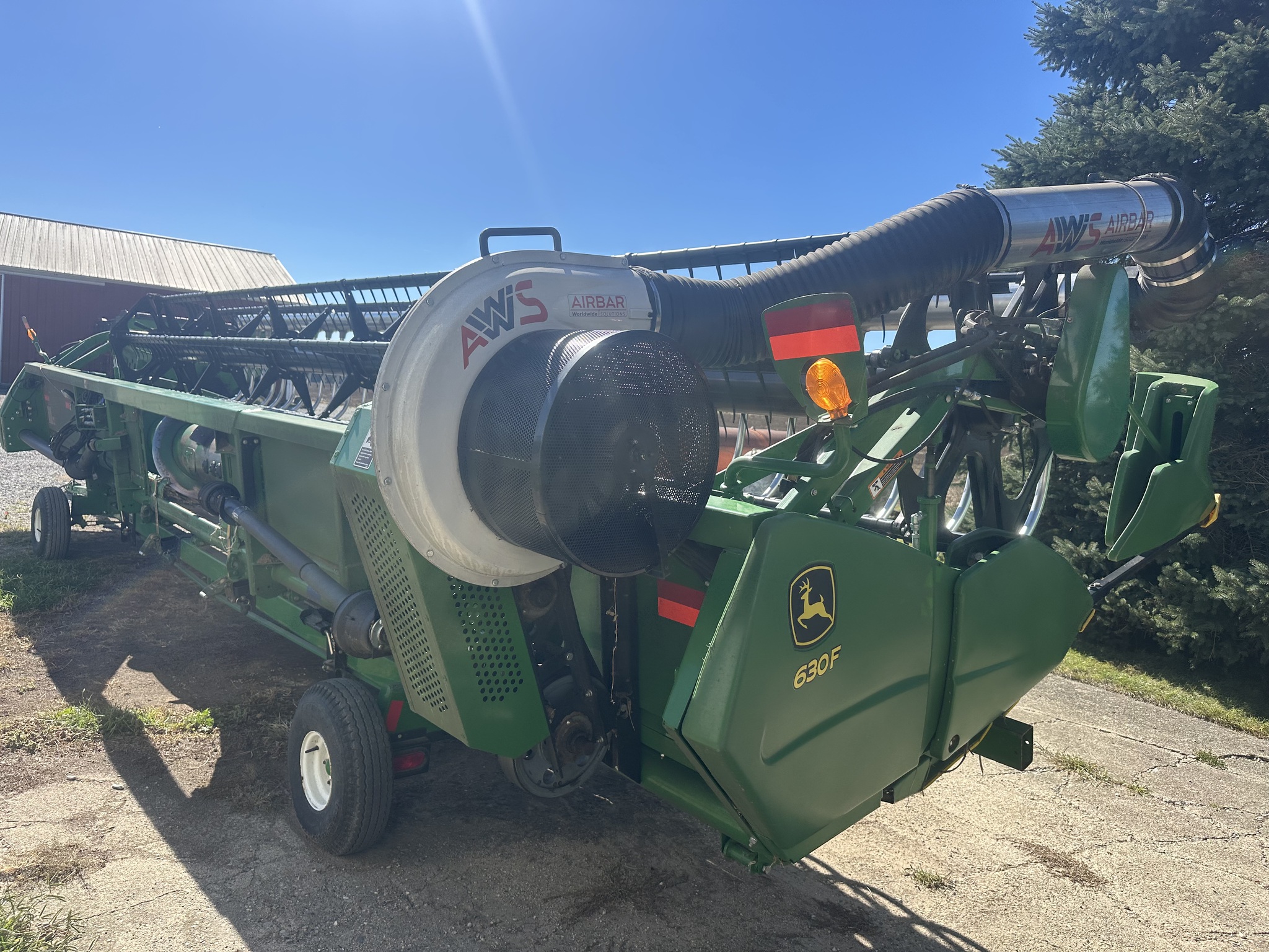 2013 John Deere 630F Image 6