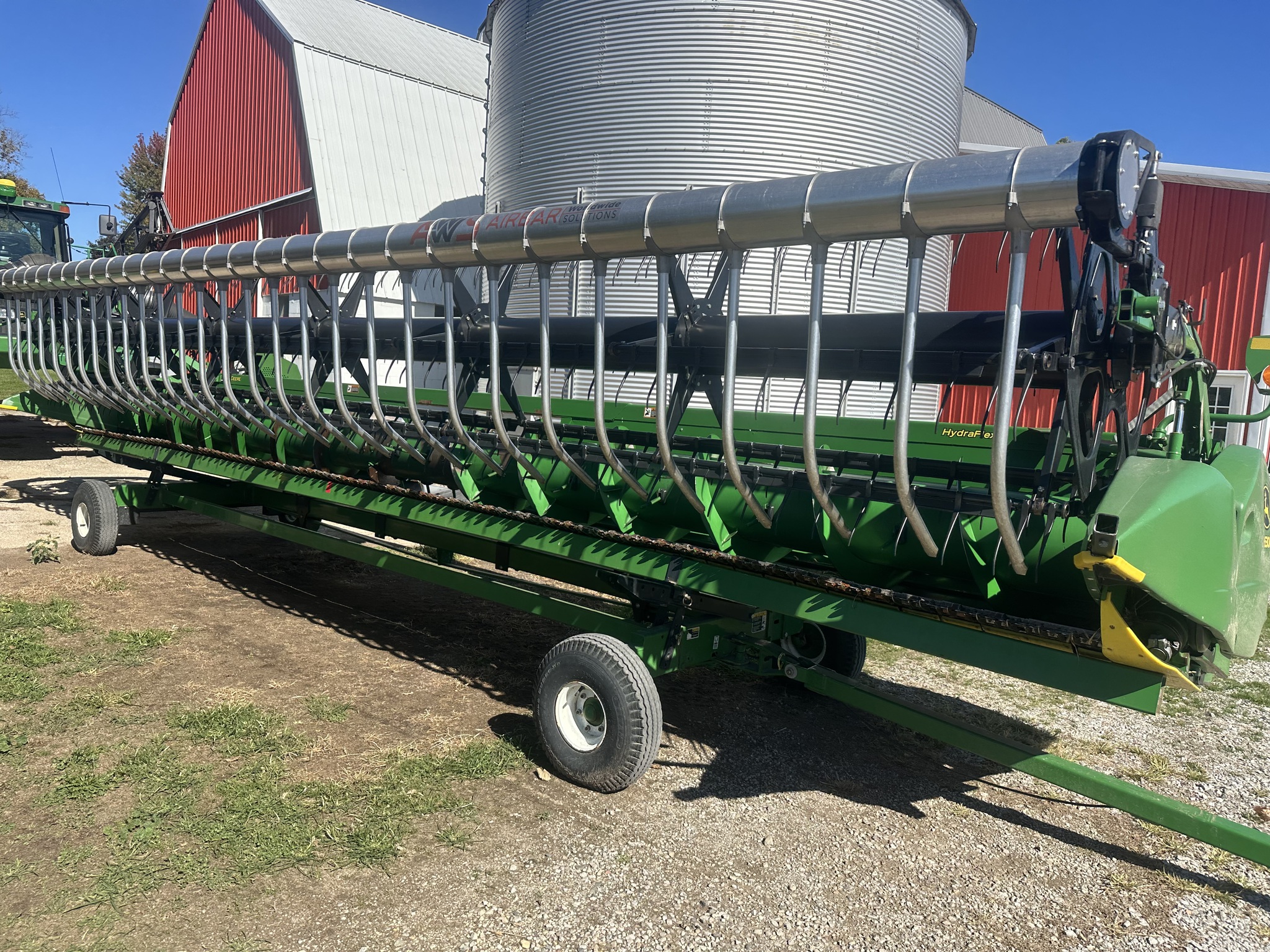 2013 John Deere 630F Image 8