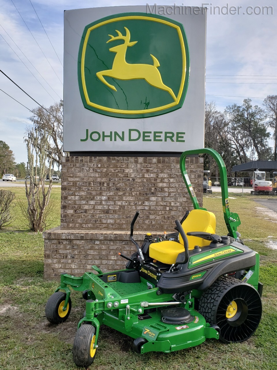 2020 John Deere Z920M Image 1