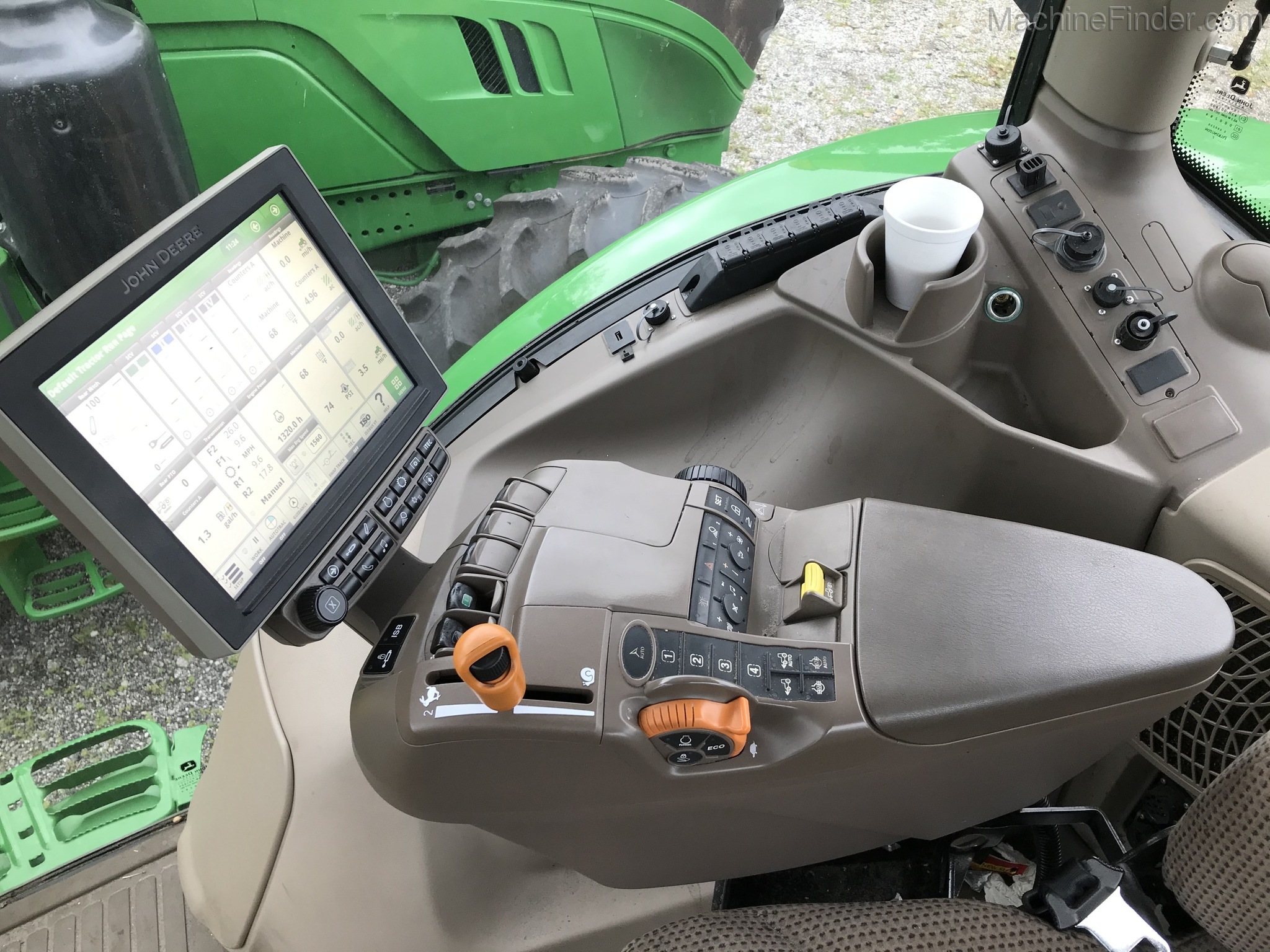 2017 John Deere 6155R Image 3
