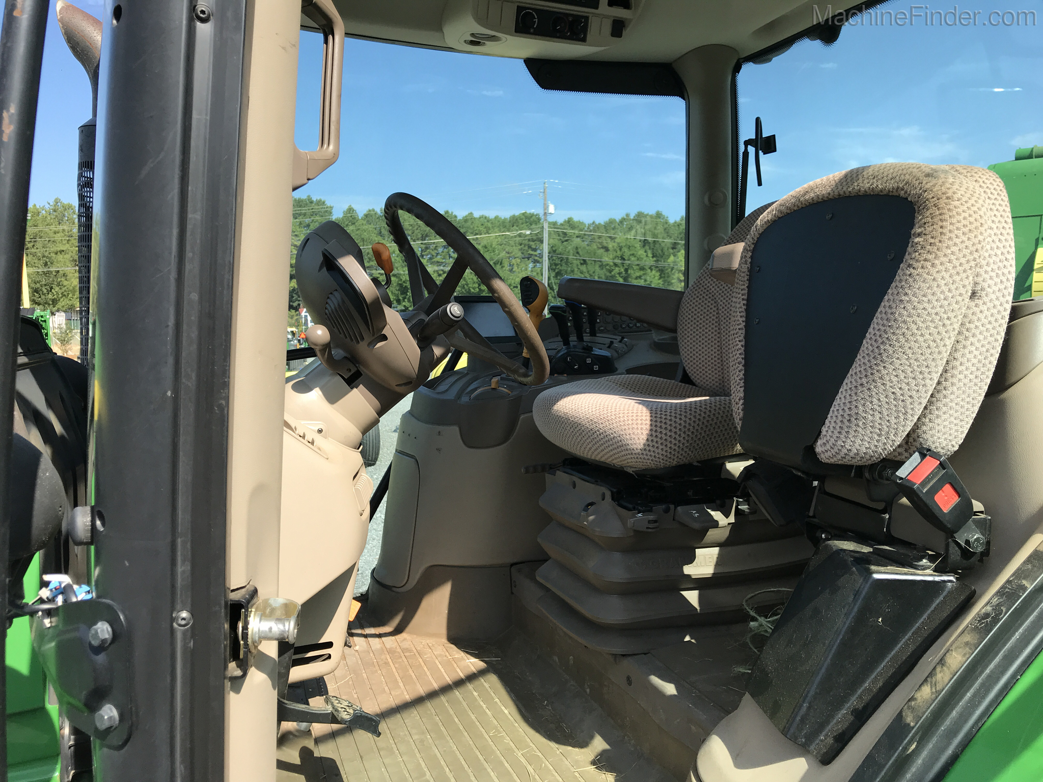 2015 John Deere 6125R Image 5