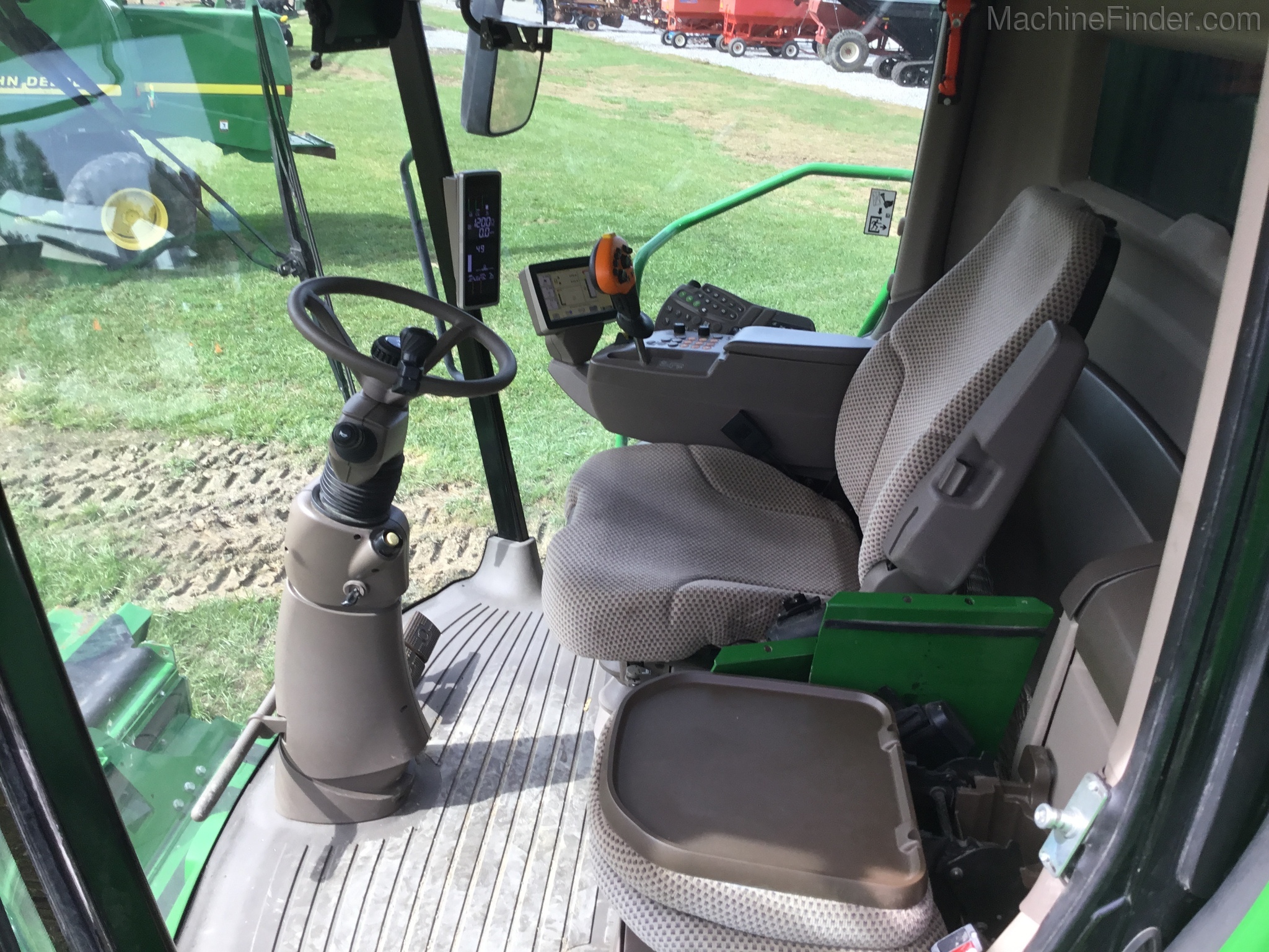 2017 John Deere S680 Image 12