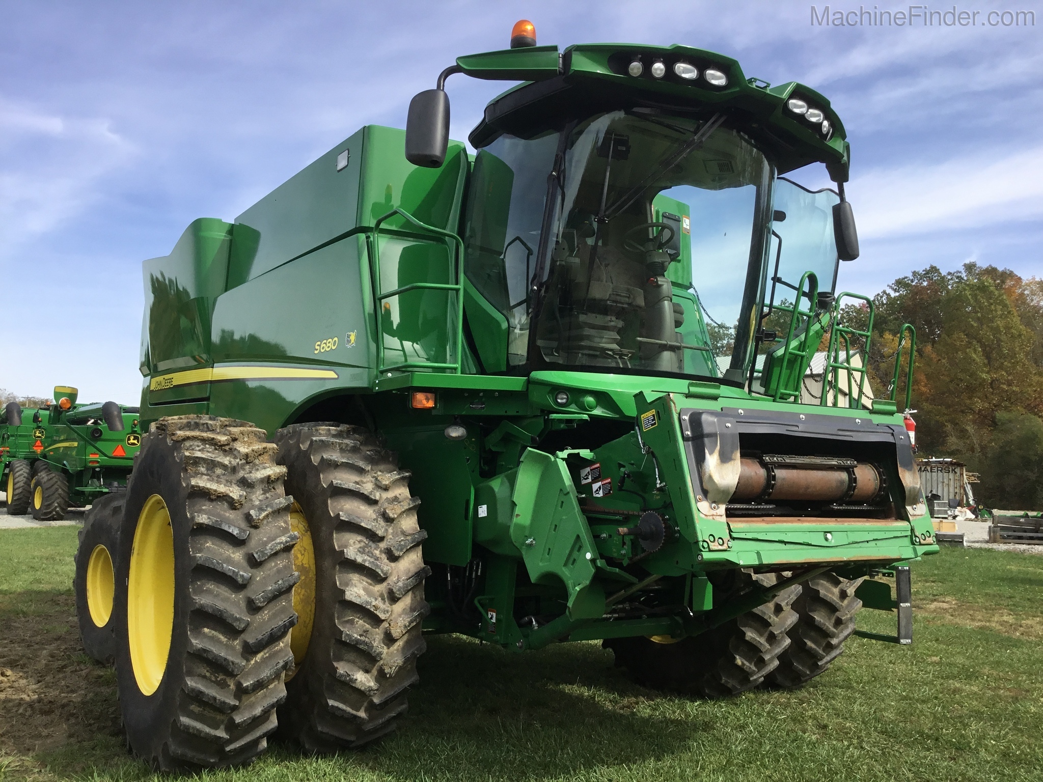 2017 John Deere S680 Image 2