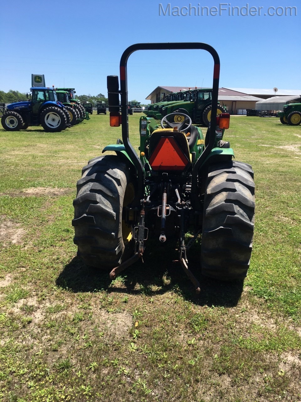 2015 John Deere 4105 Image 3