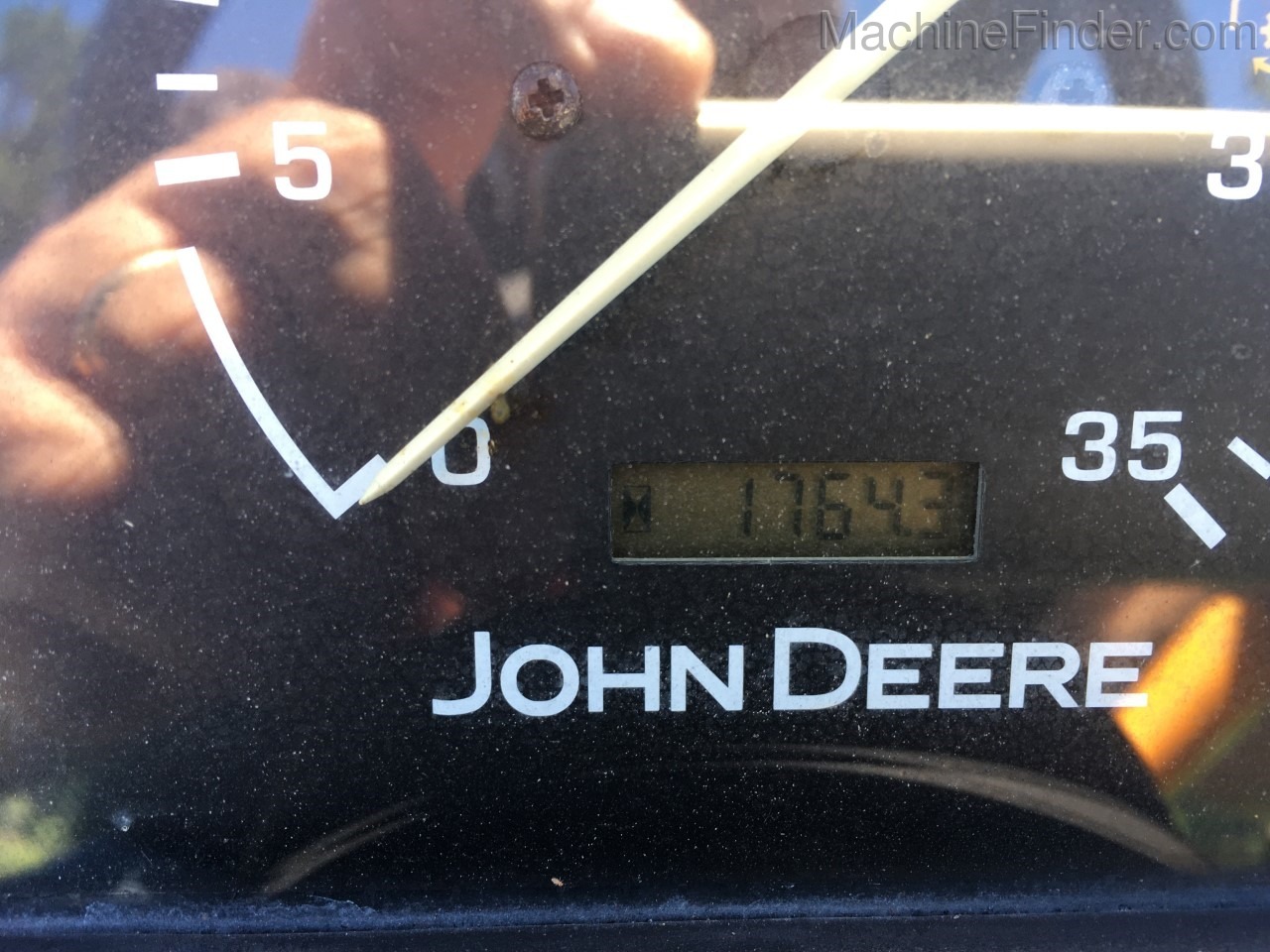 2015 John Deere 4105 Image 4