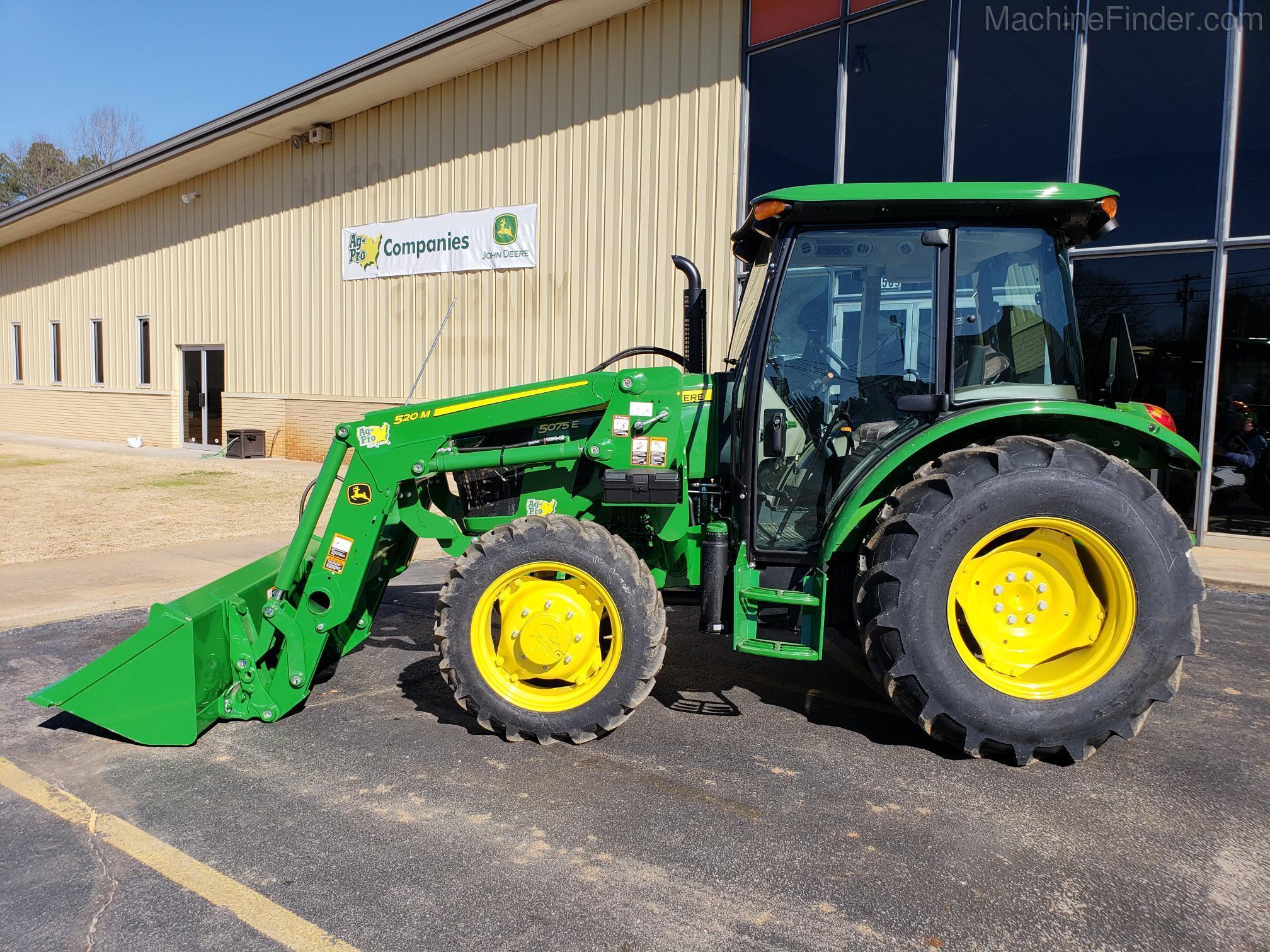 2020 John Deere 5065E Image 1