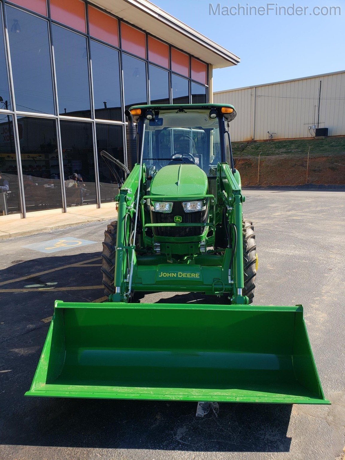 2020 John Deere 5065E Image 2