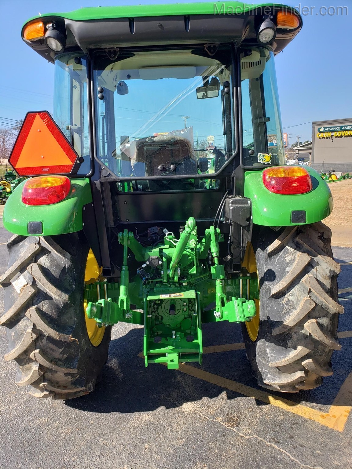 2020 John Deere 5065E Image 3