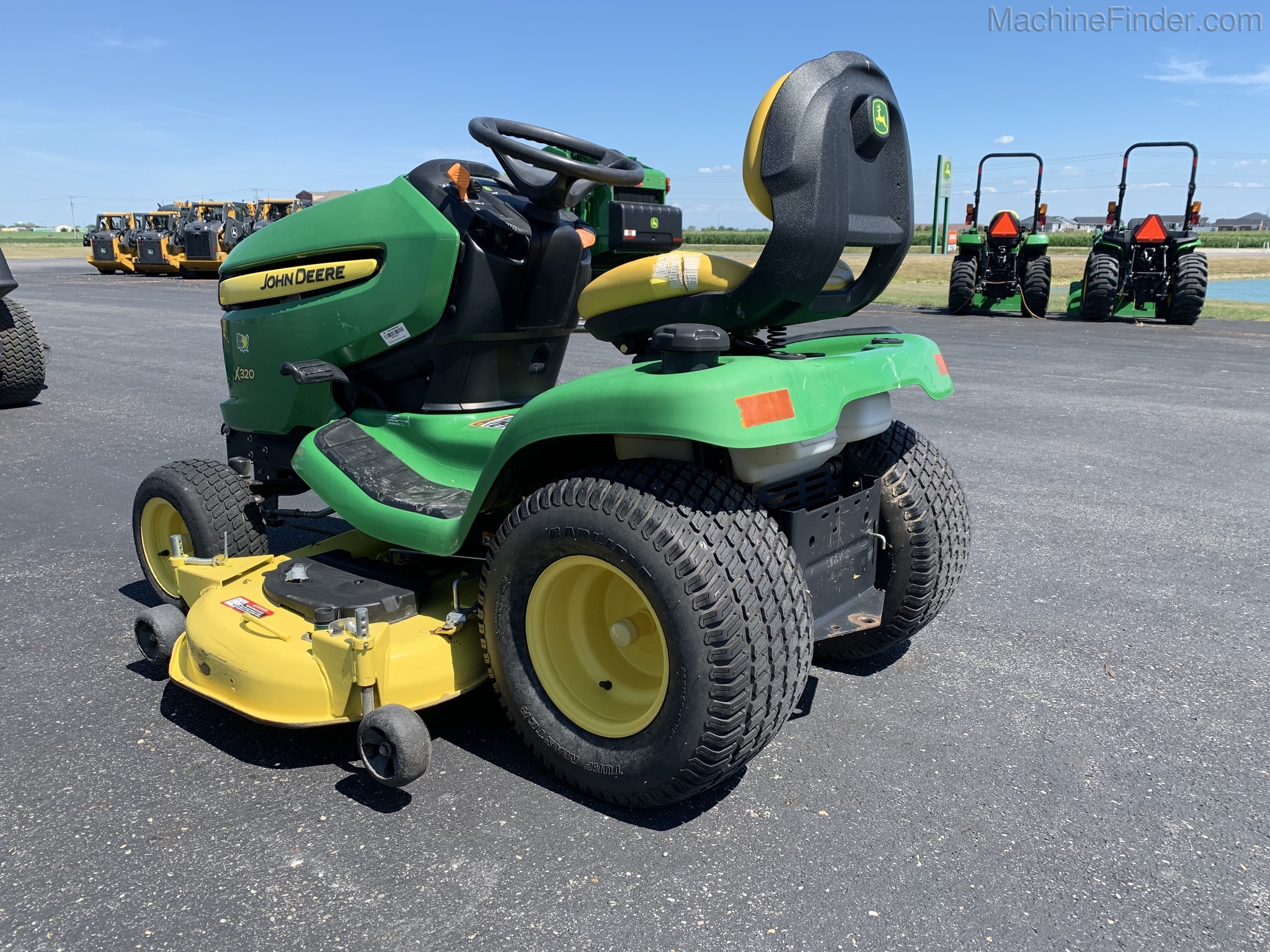 2010 John Deere X320 Image 3