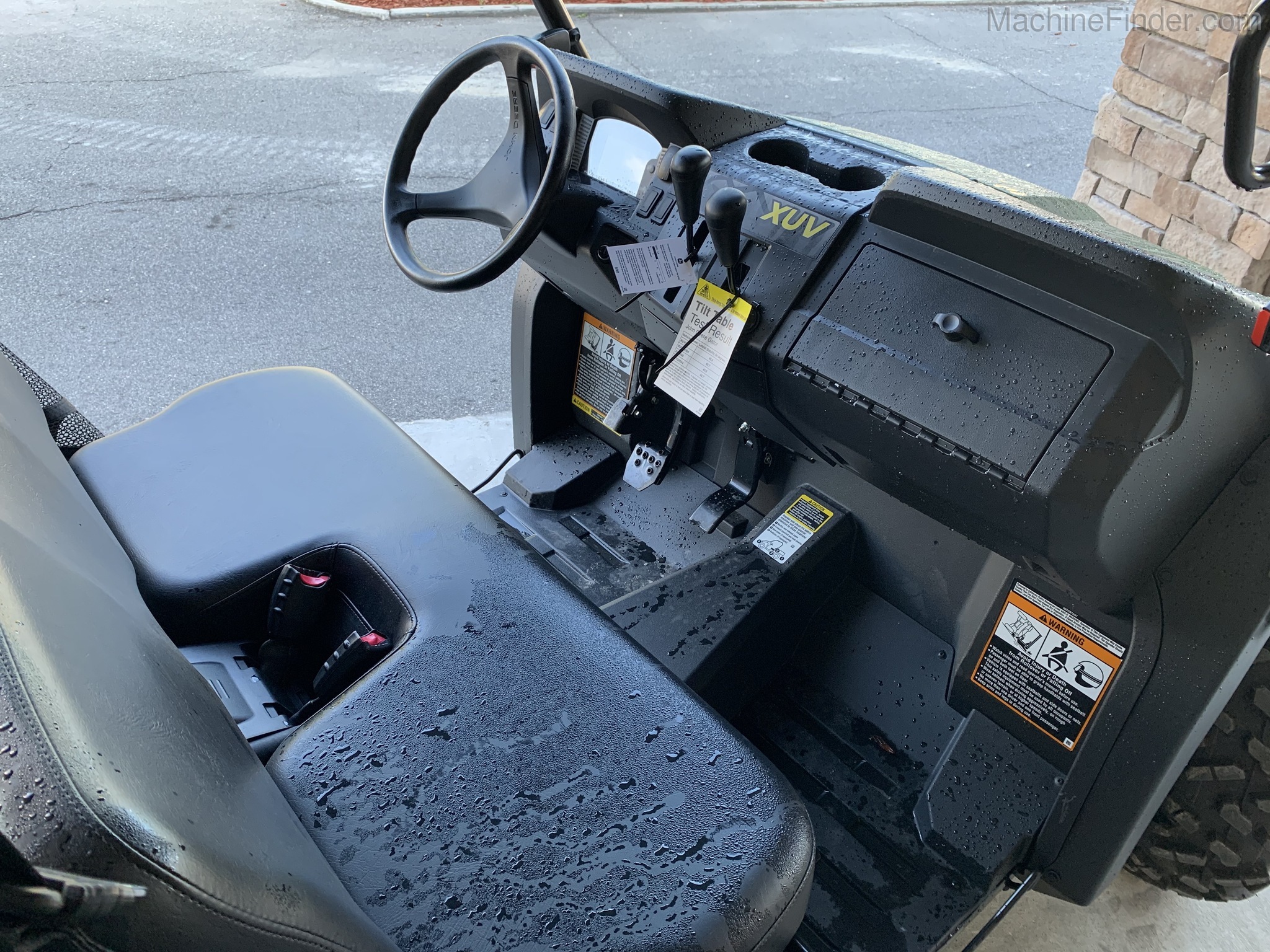 2021 John Deere 590E Image 5