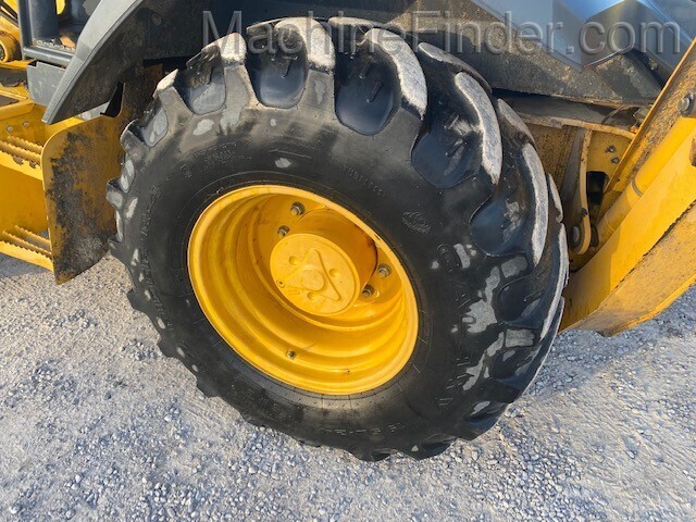 2015 John Deere 310L Image 5