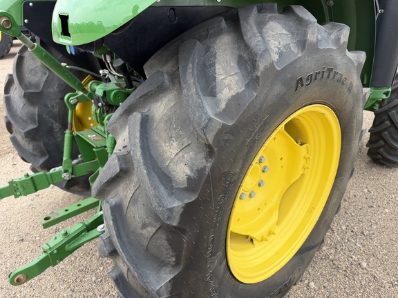 2021 John Deere 5090E - Photo13