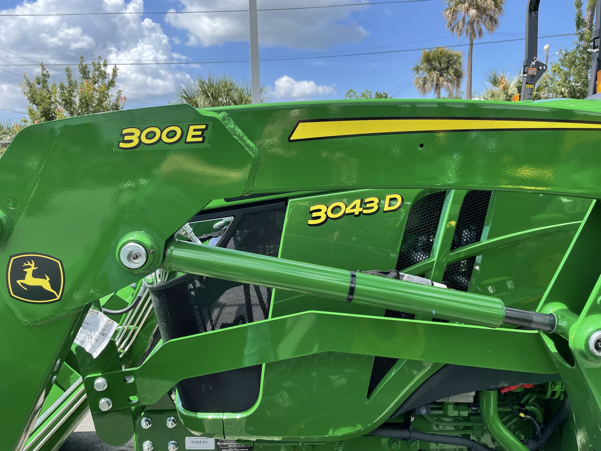 2023 John Deere 3043D Image 3