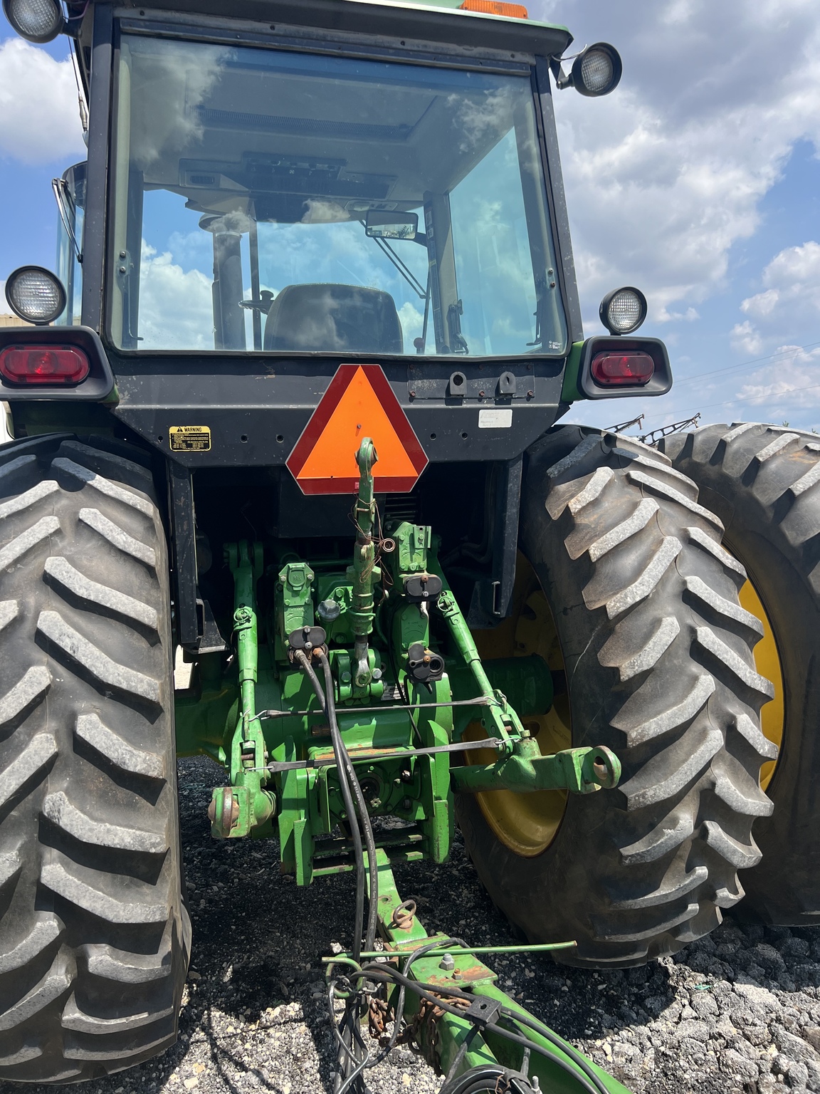 1989 John Deere 4455 Image 3