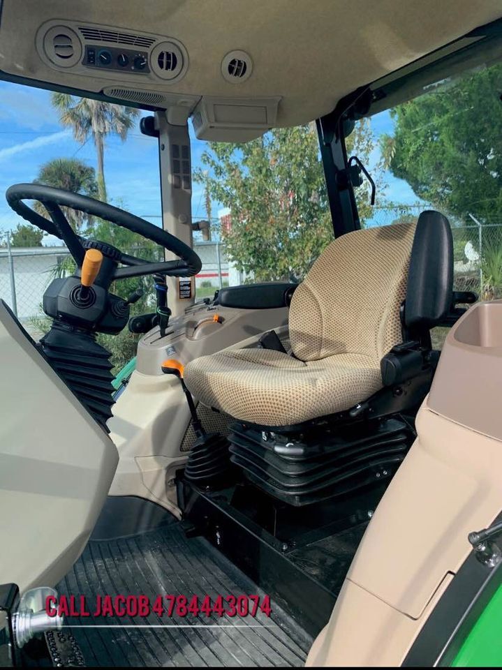 2023 John Deere 5100E Image 4