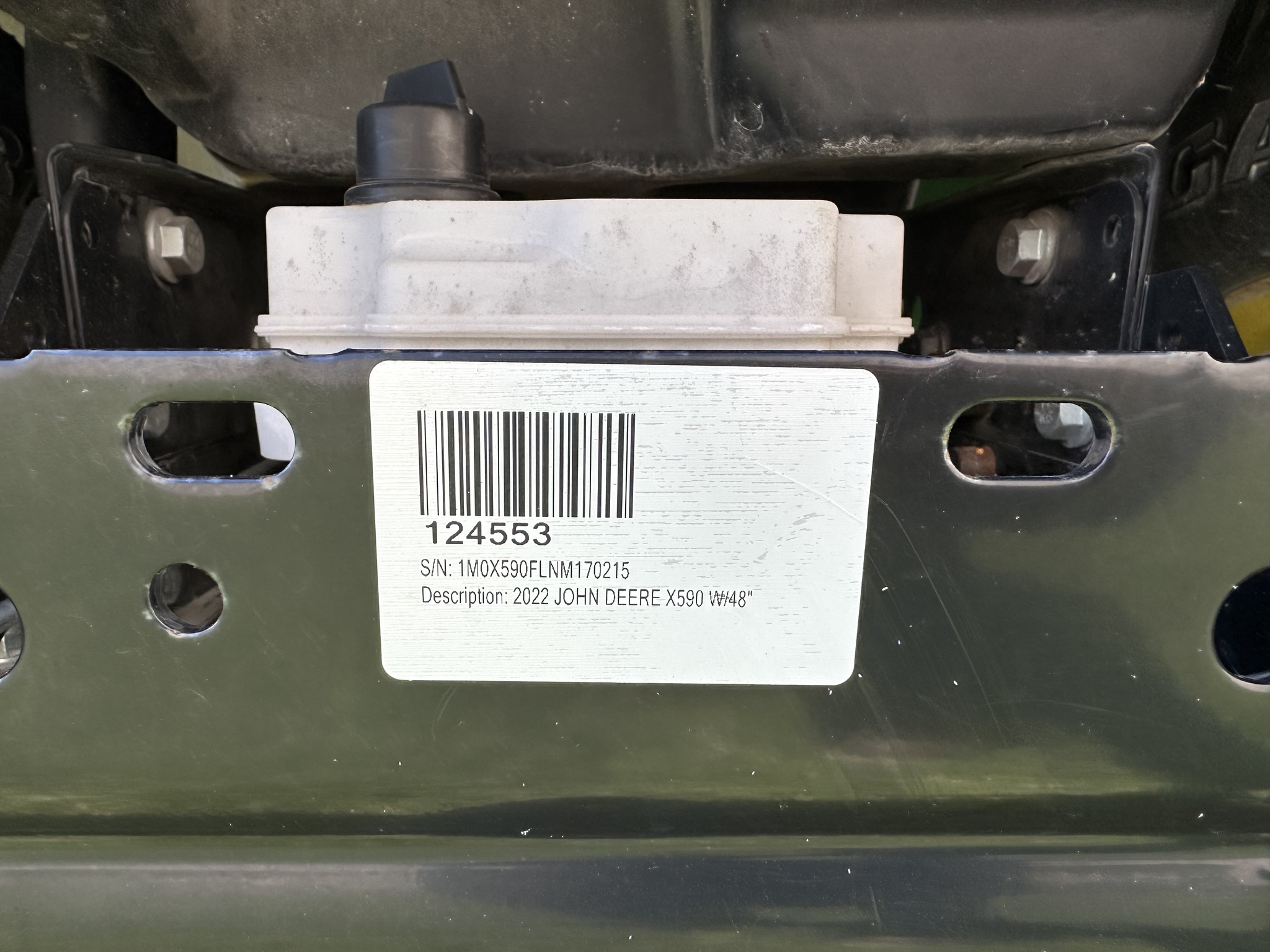 2022 John Deere X590 Image 14