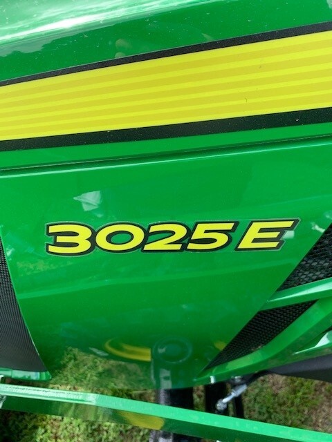 2023 John Deere 3025E Image 7