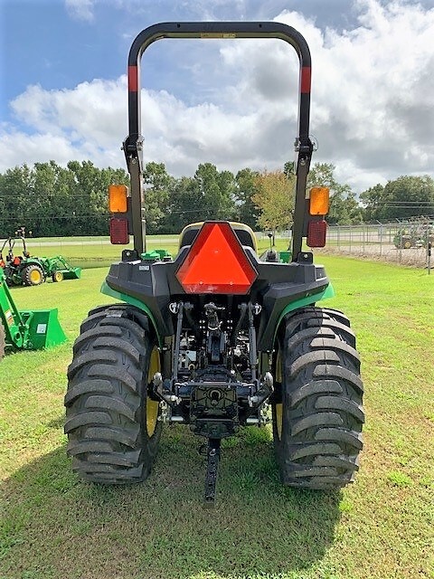 2023 John Deere 3025E Image 5