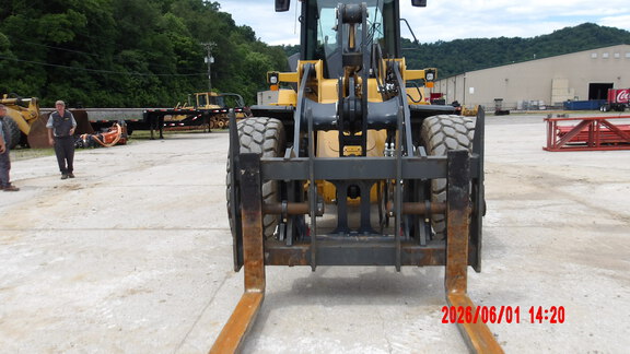 Photo of a 2023 John Deere 624P