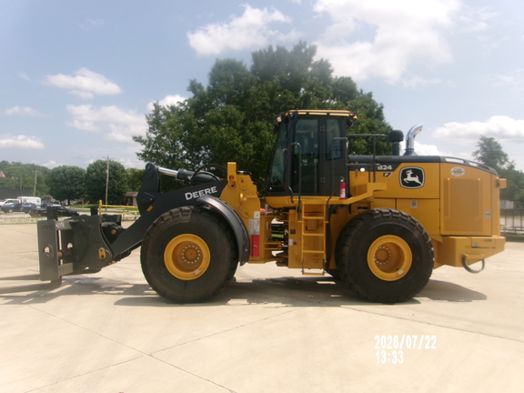 2023 John Deere 824P
