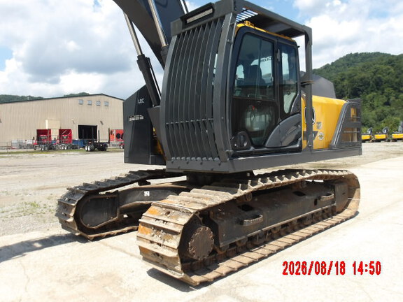 Photo of 2024 John Deere 210 P