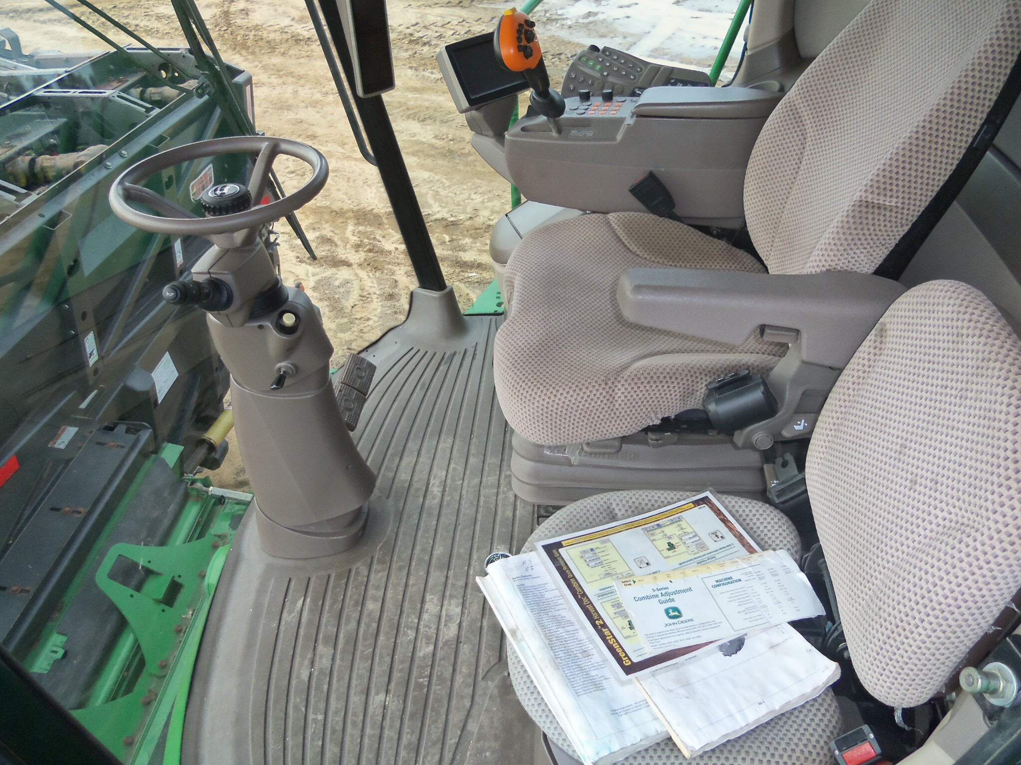 2014 John Deere S690 Combines Moultrie, GA