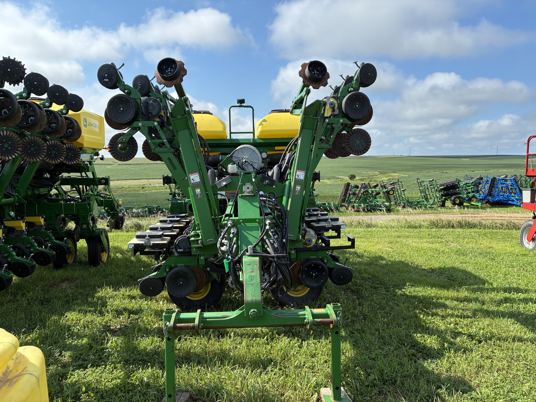 2012 John Deere 1790 Image 2