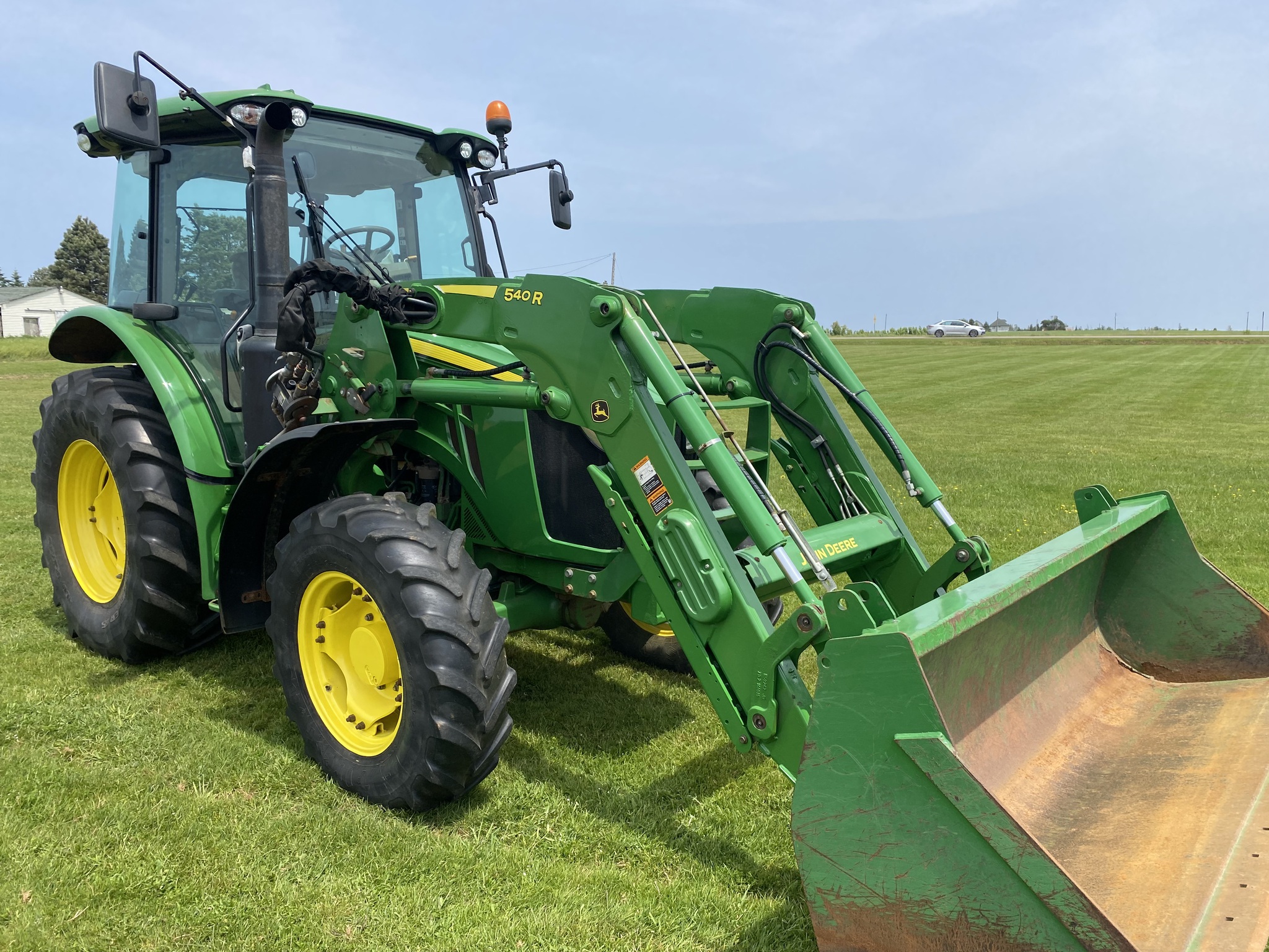2018 John Deere 5100R Image 4