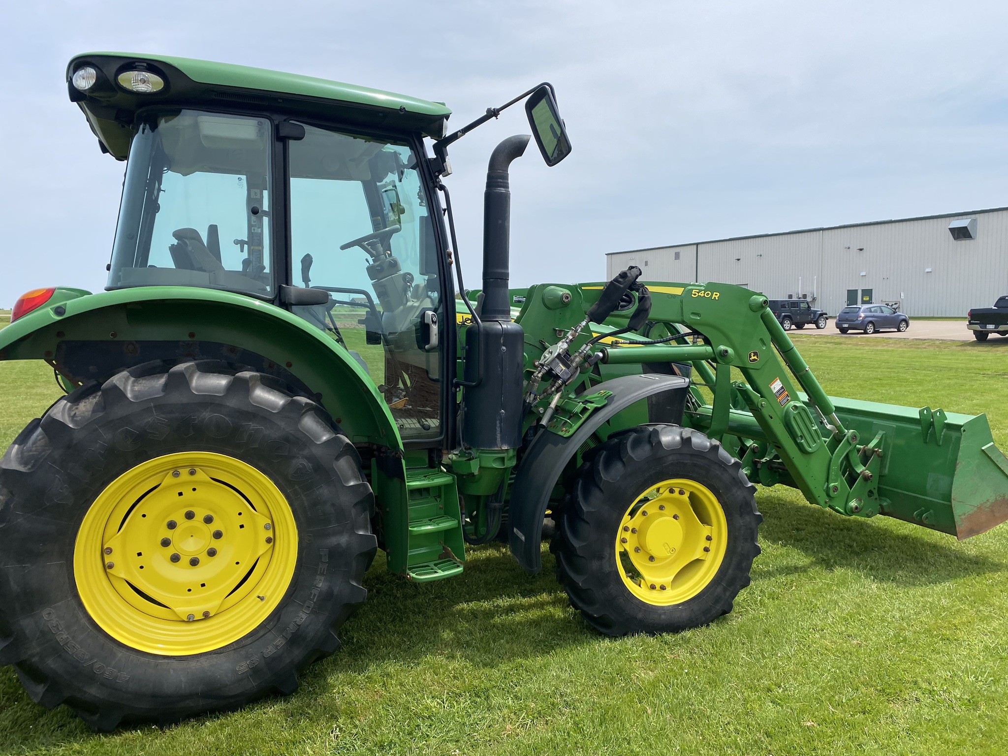 2018 John Deere 5100R Image 5