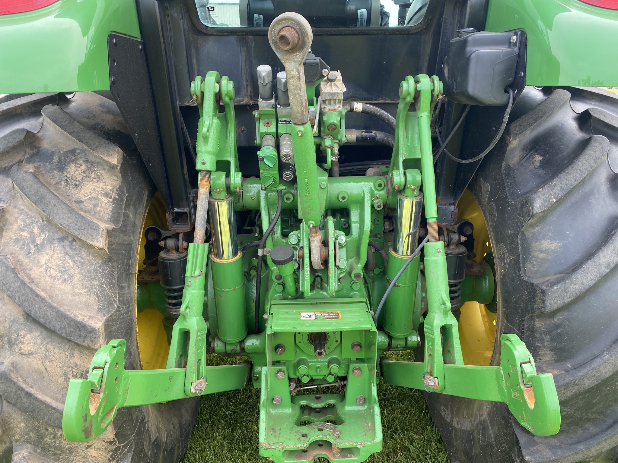 2018 John Deere 5100R Image 14