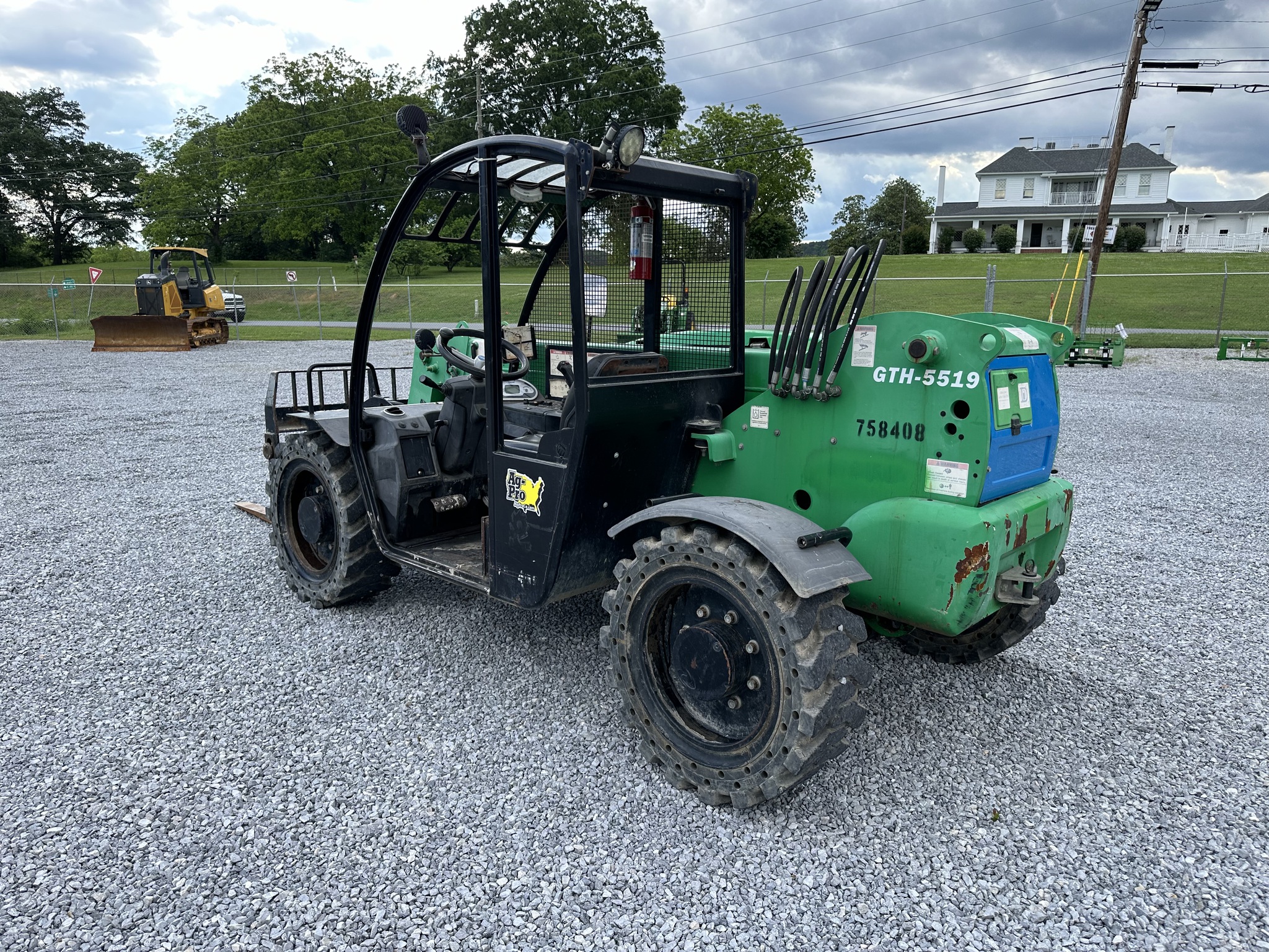 2015 Genie GTH5519 Image 6