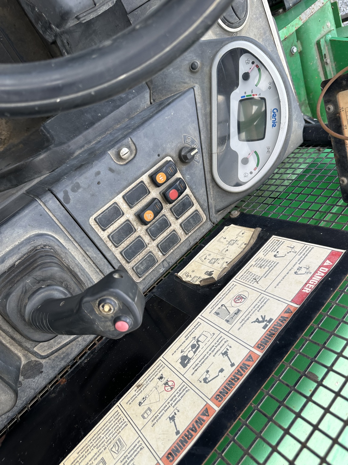 2015 Genie GTH5519 Image 11