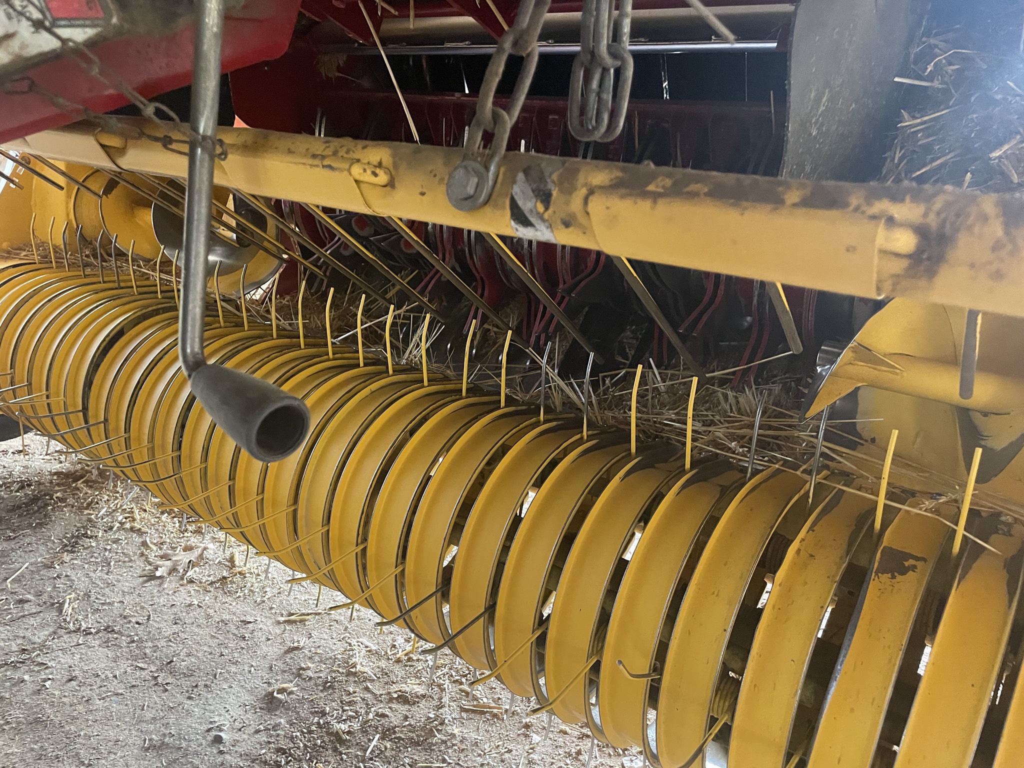 2011 New Holland BR7060 Image 18