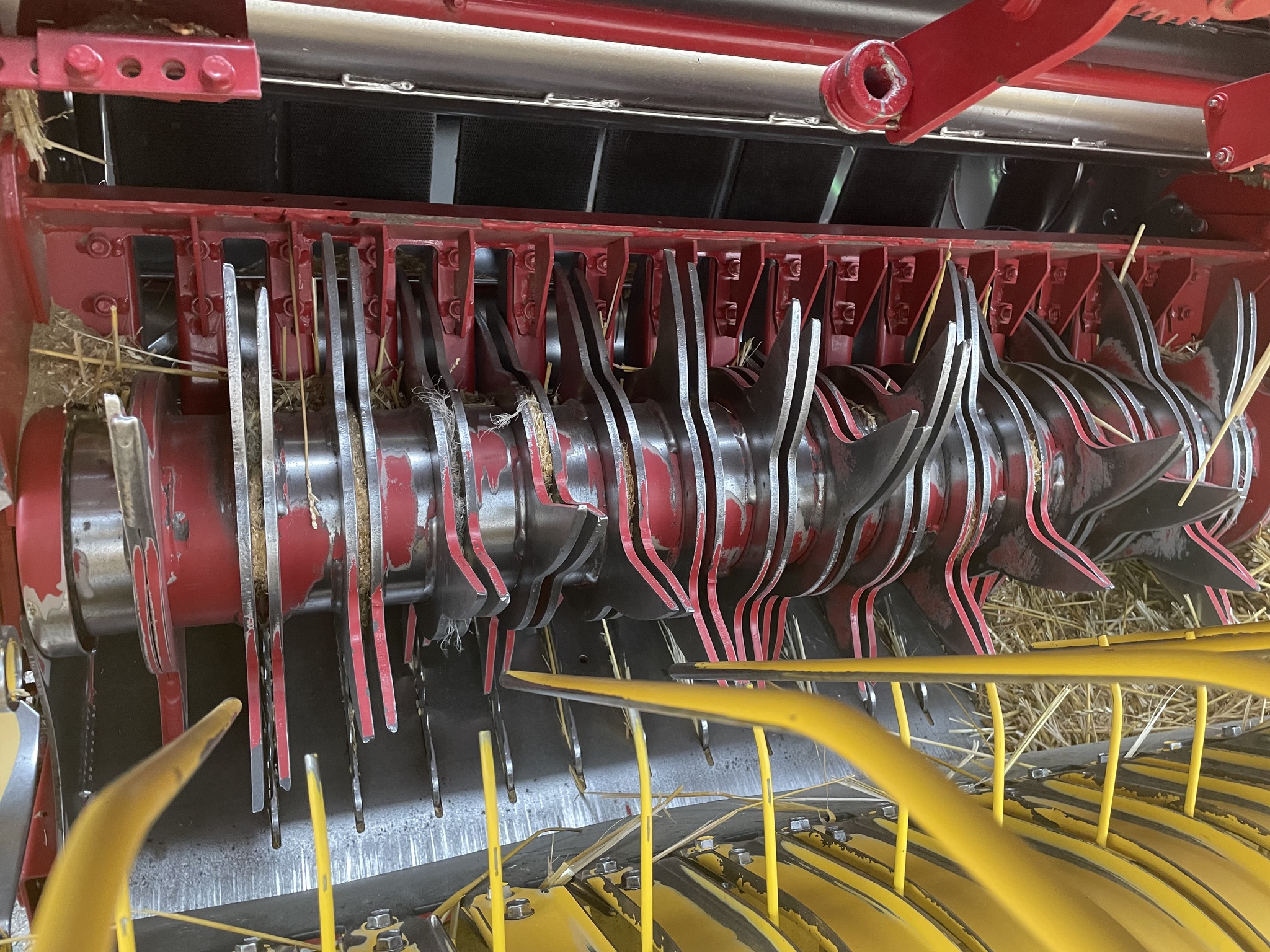 2011 New Holland BR7060 Image 11