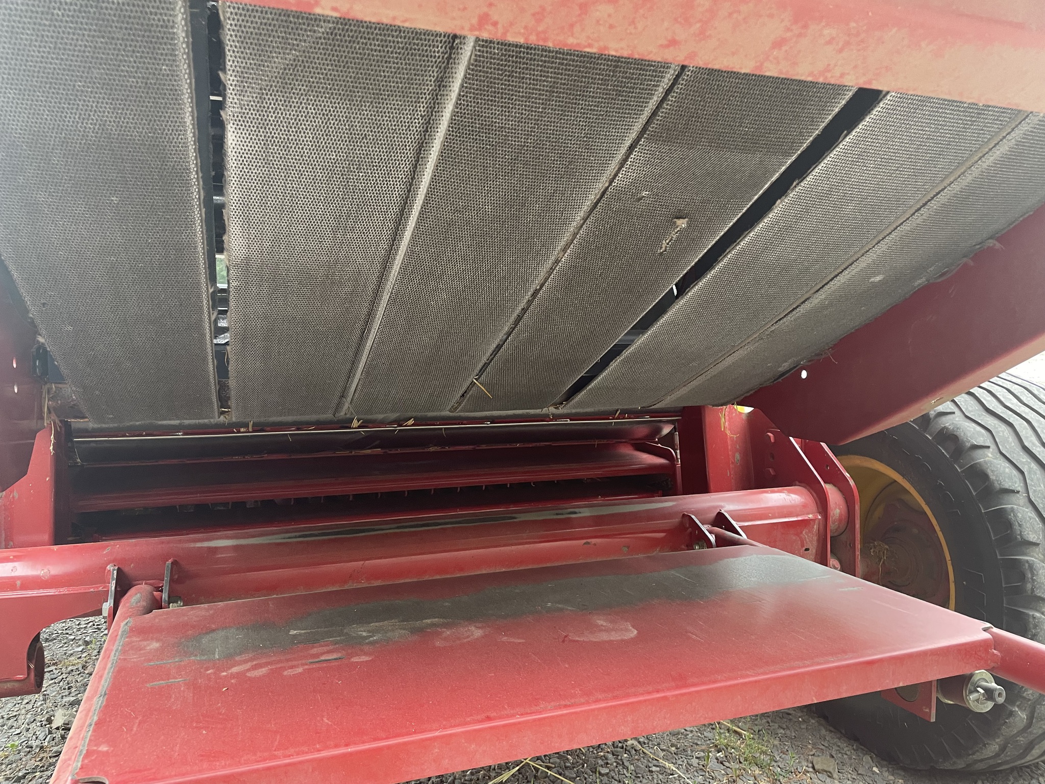 2011 New Holland BR7060 Image 7