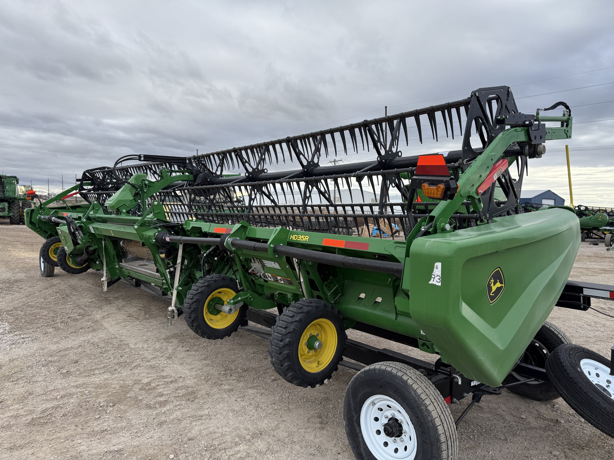 2024 John Deere HD35R Image 7