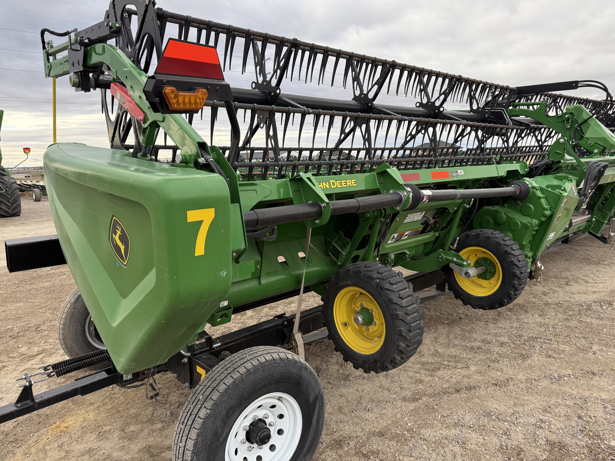 2024 John Deere HD35R Image 19