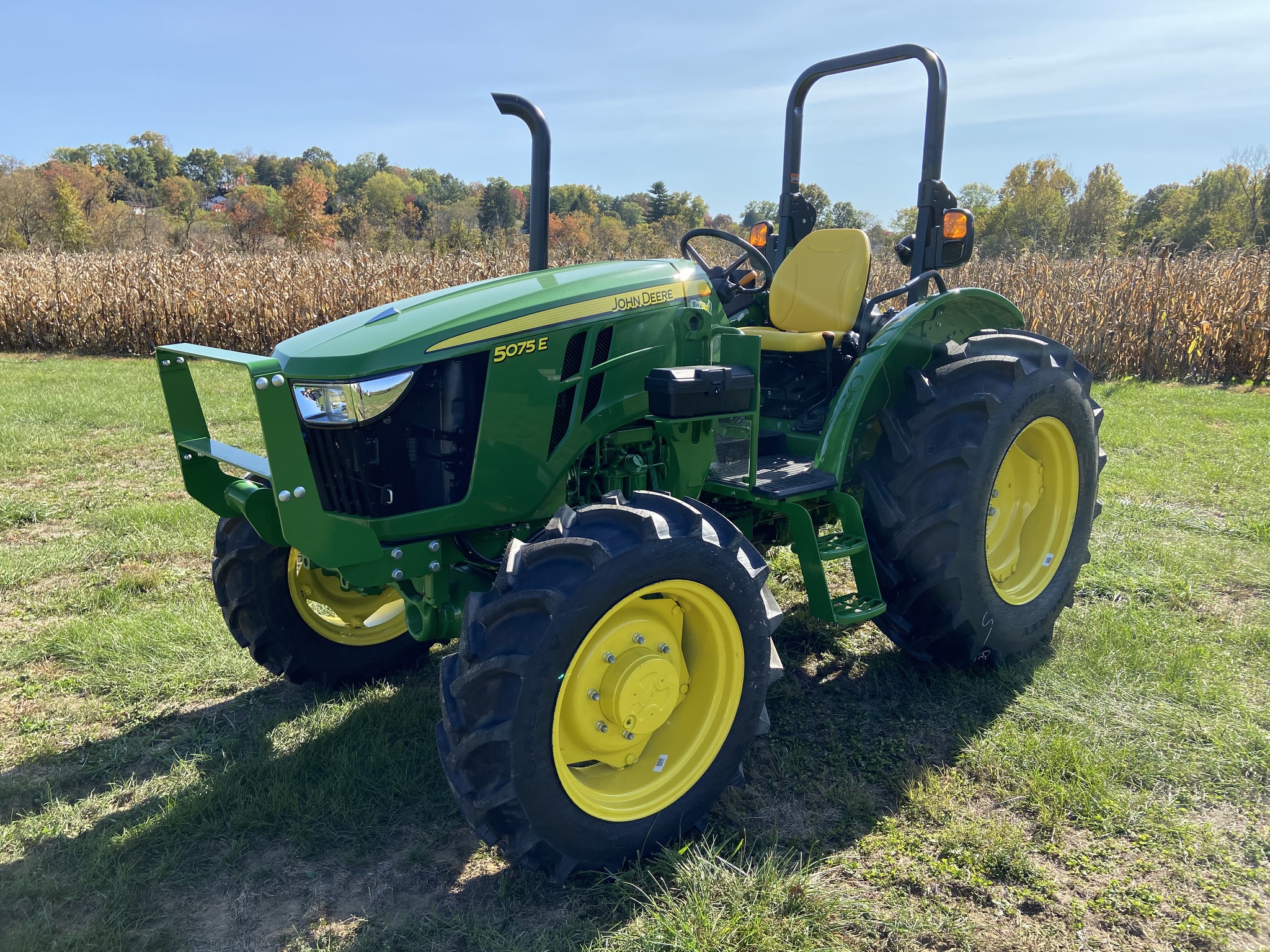 2025 John Deere 5075E Image 1