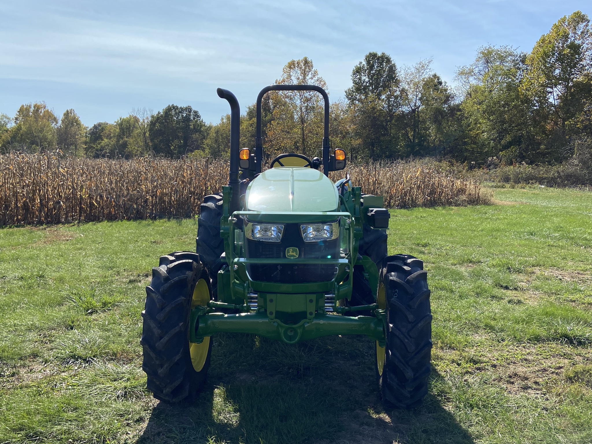 2025 John Deere 5075E Image 8